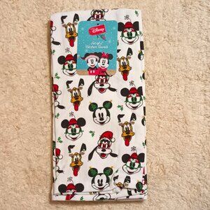 NWT ~ Disney Mickey Mouse & Friends Holiday Kitchen Towels (Set of 2)